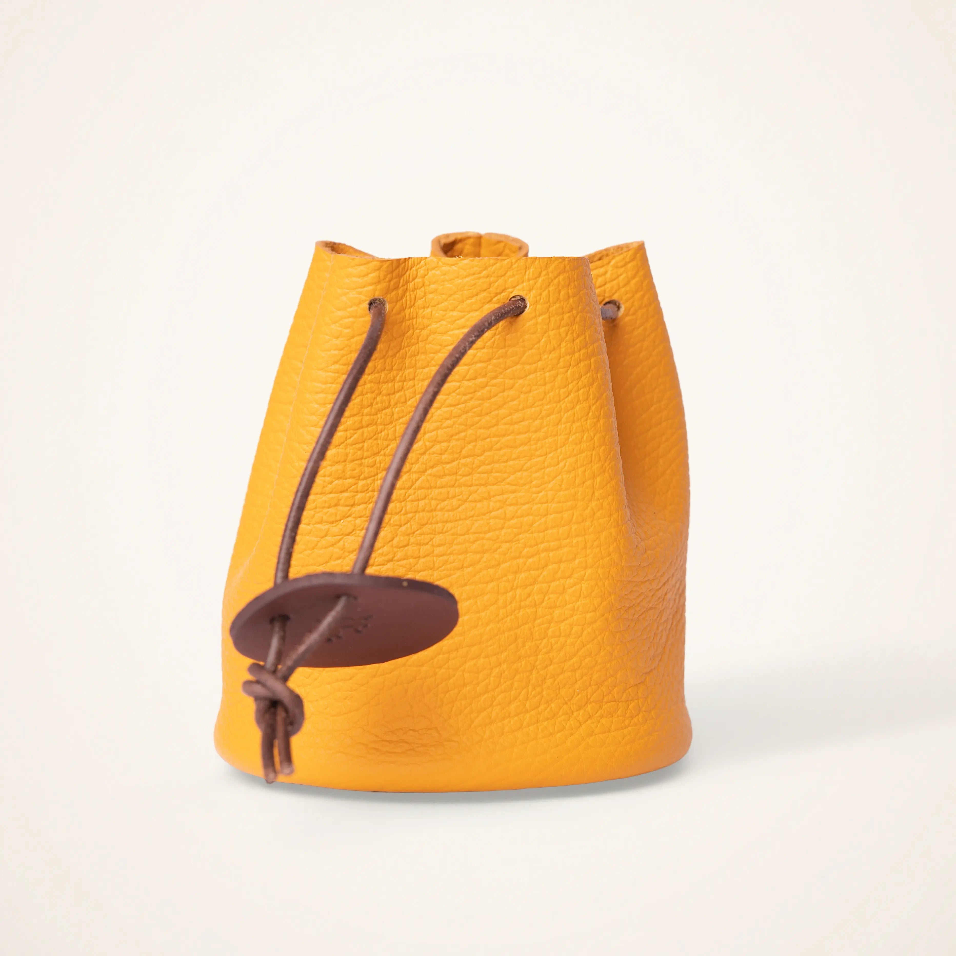 Bolsa de cuero con cordón para 15 fichas