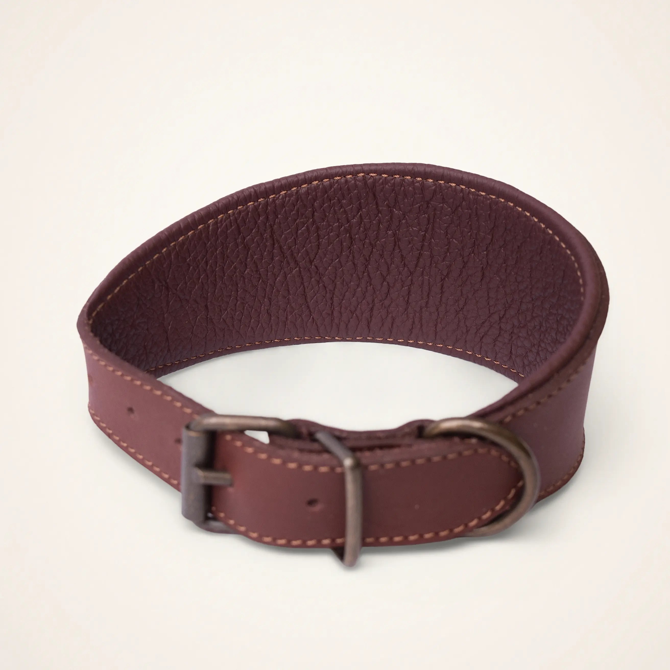 Collar de cuero forrado para galgo